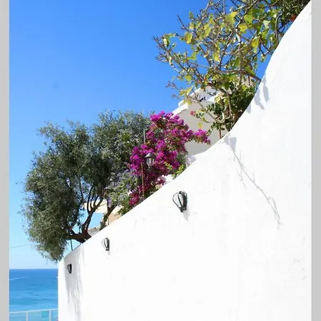 Salgados Village Apartman *